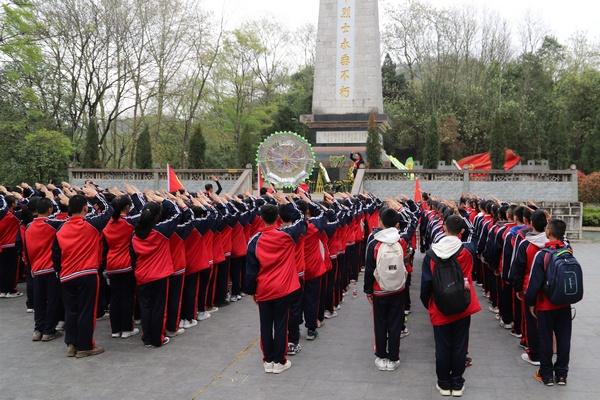叶公好龙是怎样一个成语故事?-有问必答平台,解答您的疑惑